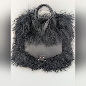 Pour La Victoire Satchel